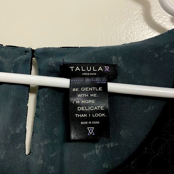 Black tops - Picture 2 of 2